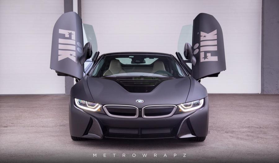  BMW i8 FiiK by MetroWrapz 2019 года  (фото 7 из 9)